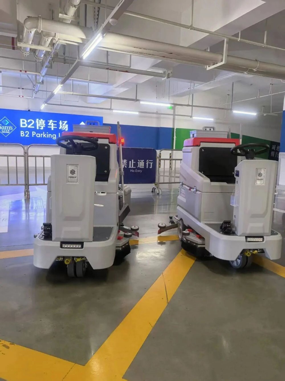 [تم التسليم بنجاح] 40,000 متر مربع من الحماية النظيفة! يرحب مرآب السيارات تحت الأرض التابع لسامز كلوب بآلة تنظيف الأرضيات القوية XJ760.